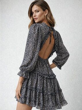 Edité Mode Ruffle Mini Dress Open Back Blue Print Size M Boho Chic